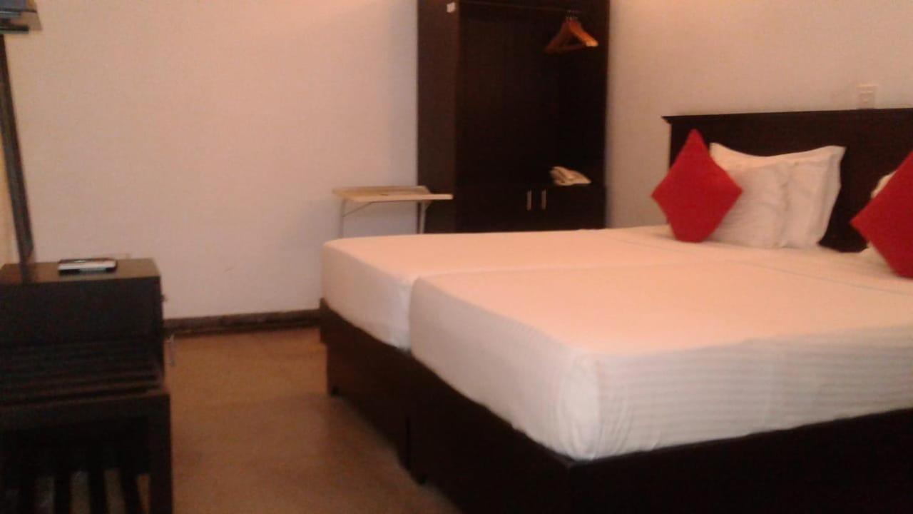 Casons B&B โคลอมโบ ภายนอก รูปภาพ