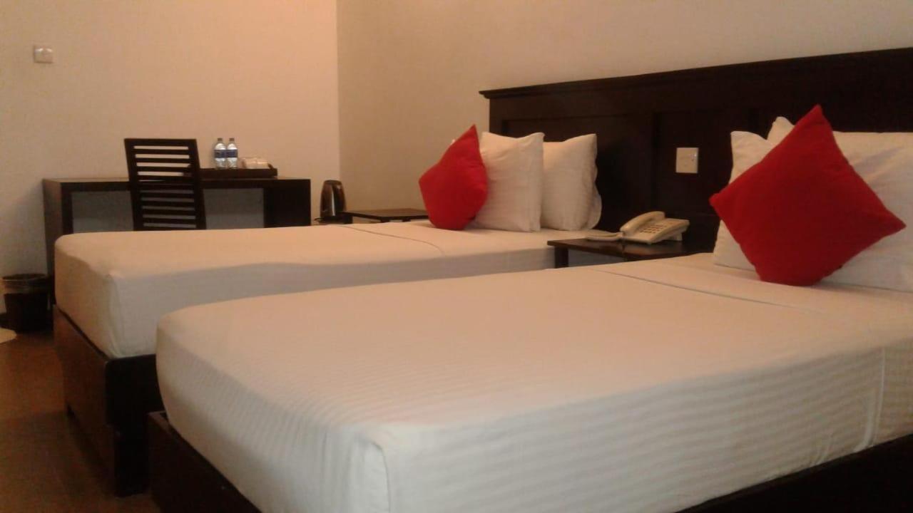 Casons B&B โคลอมโบ ภายนอก รูปภาพ
